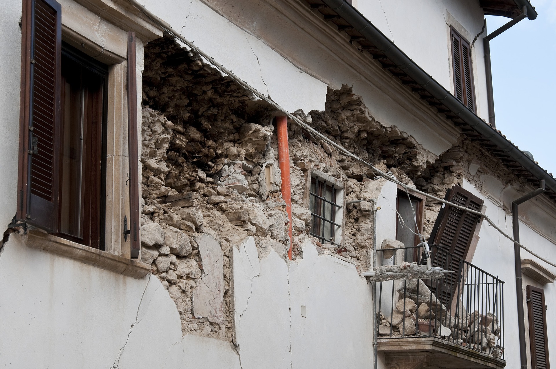 casa terremoto.jpg